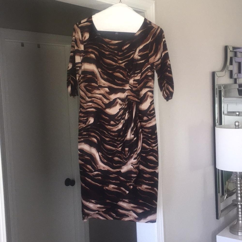 EUC En focus studio animal print slinky dress